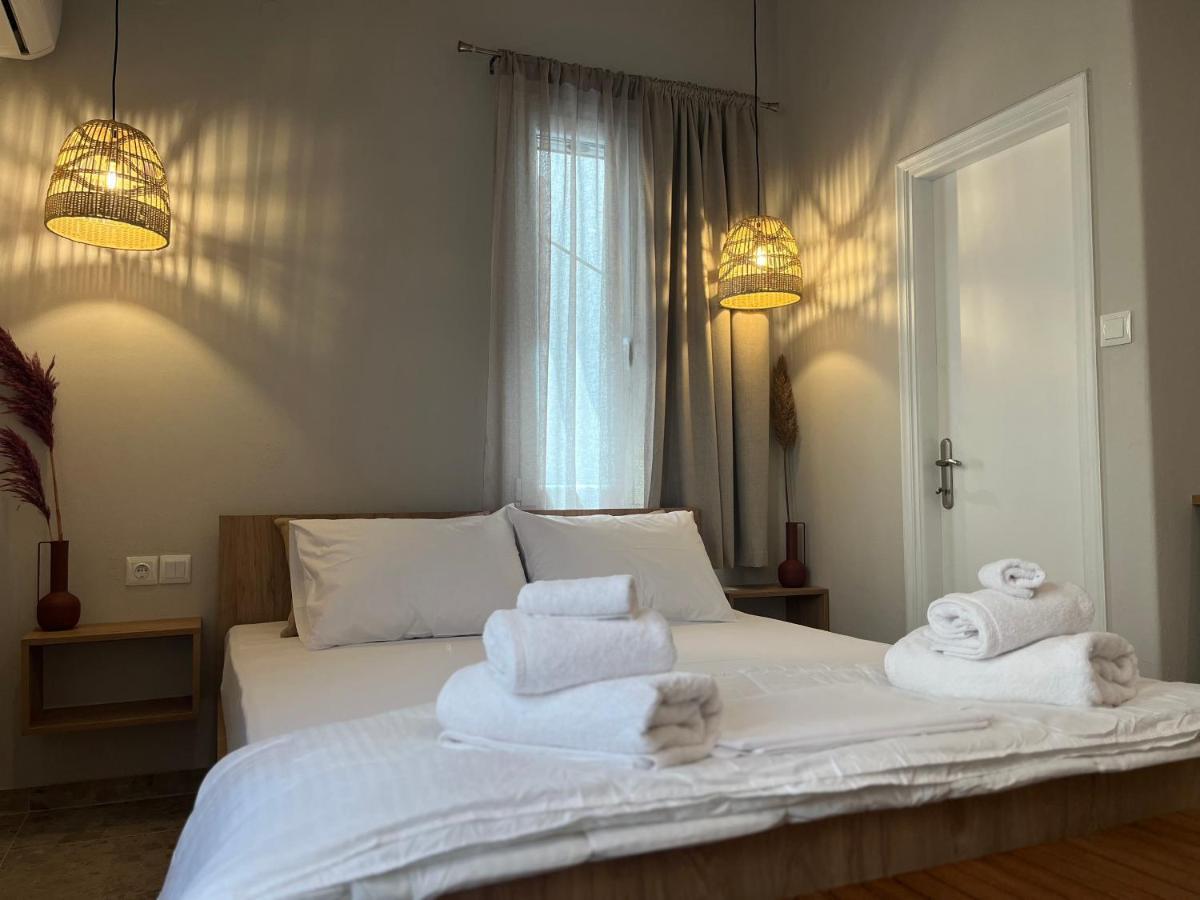 Orfeas Luxury Rooms & Studio Skopelos stad Exteriör bild