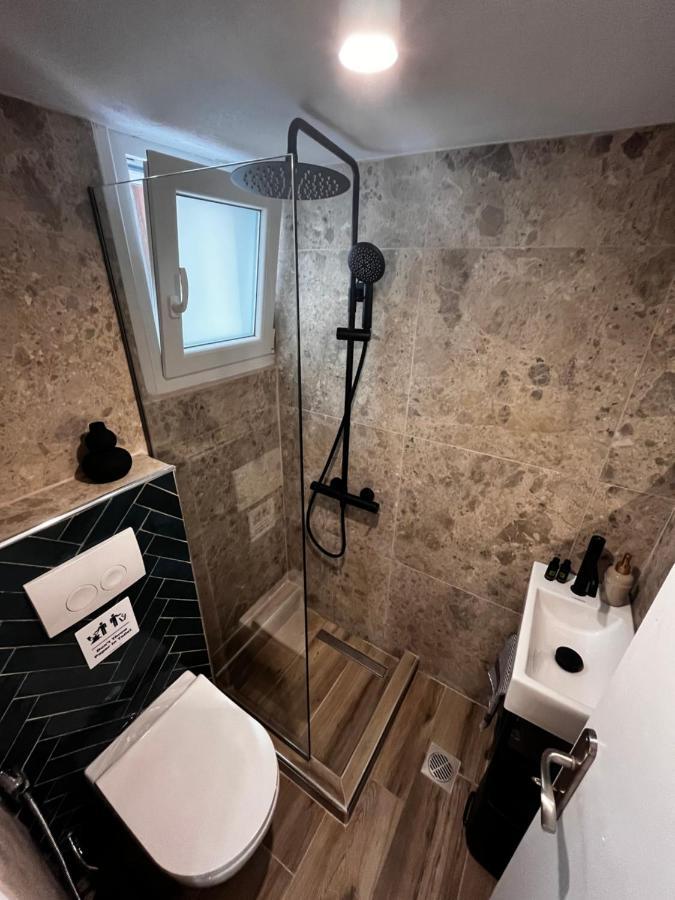 Orfeas Luxury Rooms & Studio Skopelos stad Exteriör bild