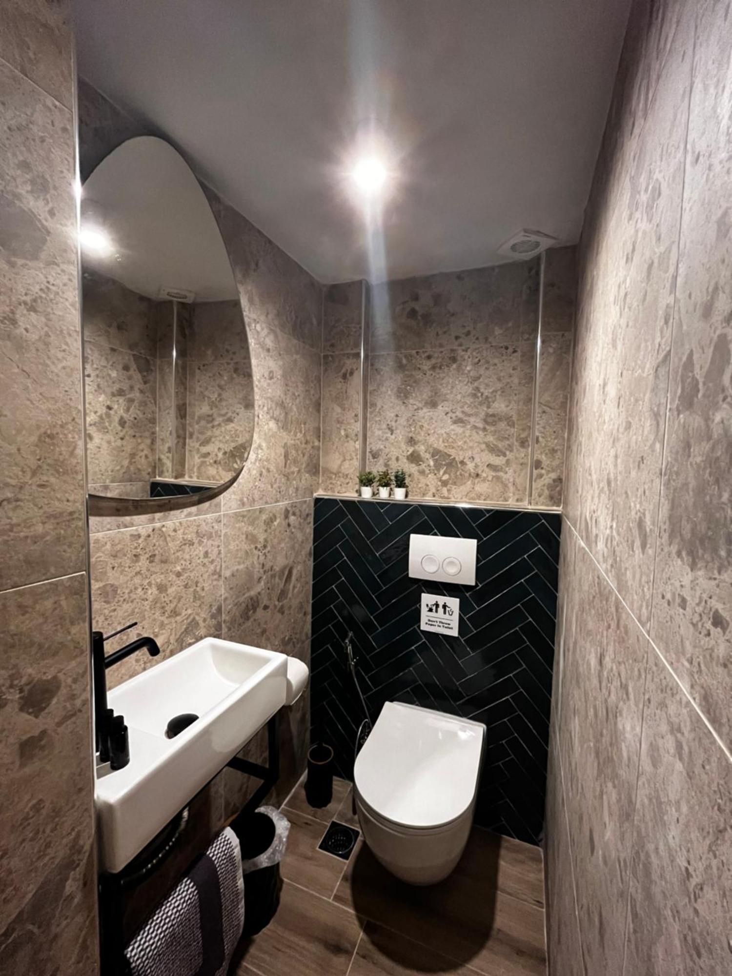 Orfeas Luxury Rooms & Studio Skopelos stad Exteriör bild